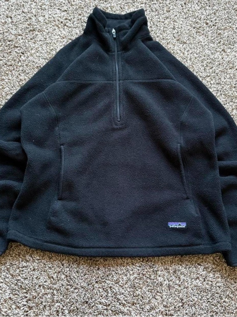 Patagonia Men’s Black Quarter-Zip Fleece Pullover